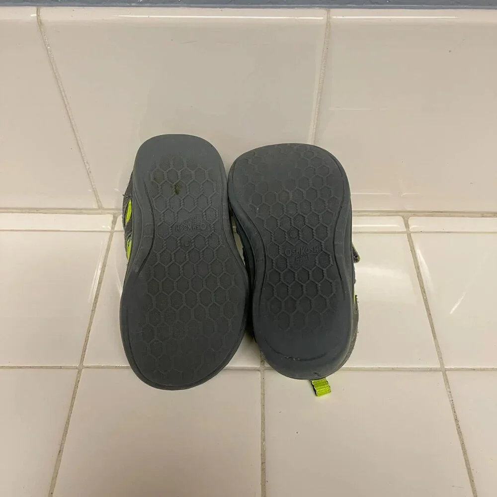 Nike toddler sneakers